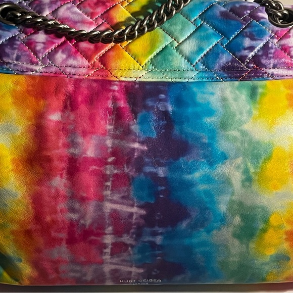 🌈 Kurt Geiger rainbow tie dye XL Kensington bag - one callout on back EUC - Picture 3 of 16